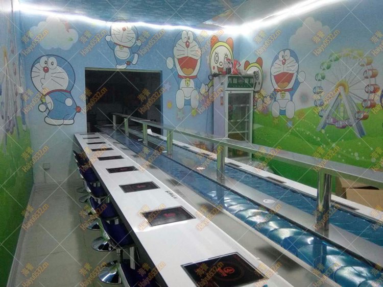 青島哆啦A夢色彩旋轉小火鍋設備安裝完畢
