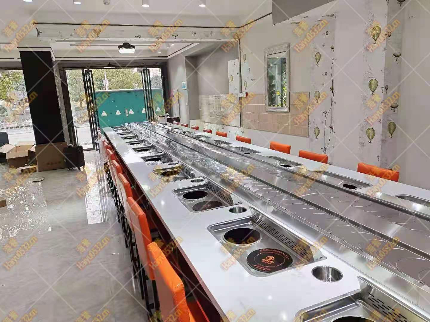 無煙涮烤旋轉小火鍋設備升級新業態
