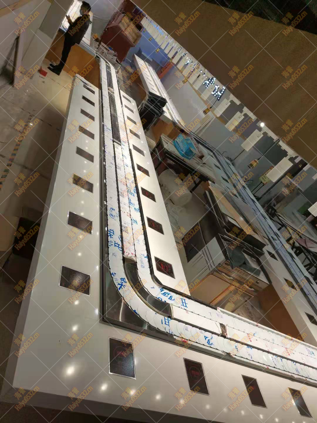 旋轉小火鍋機器多少錢一臺 旋轉小火鍋設備價格