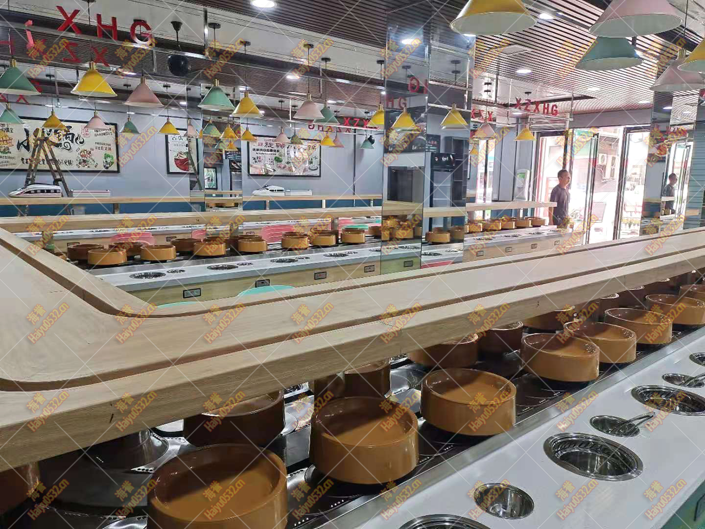 智能送餐設備