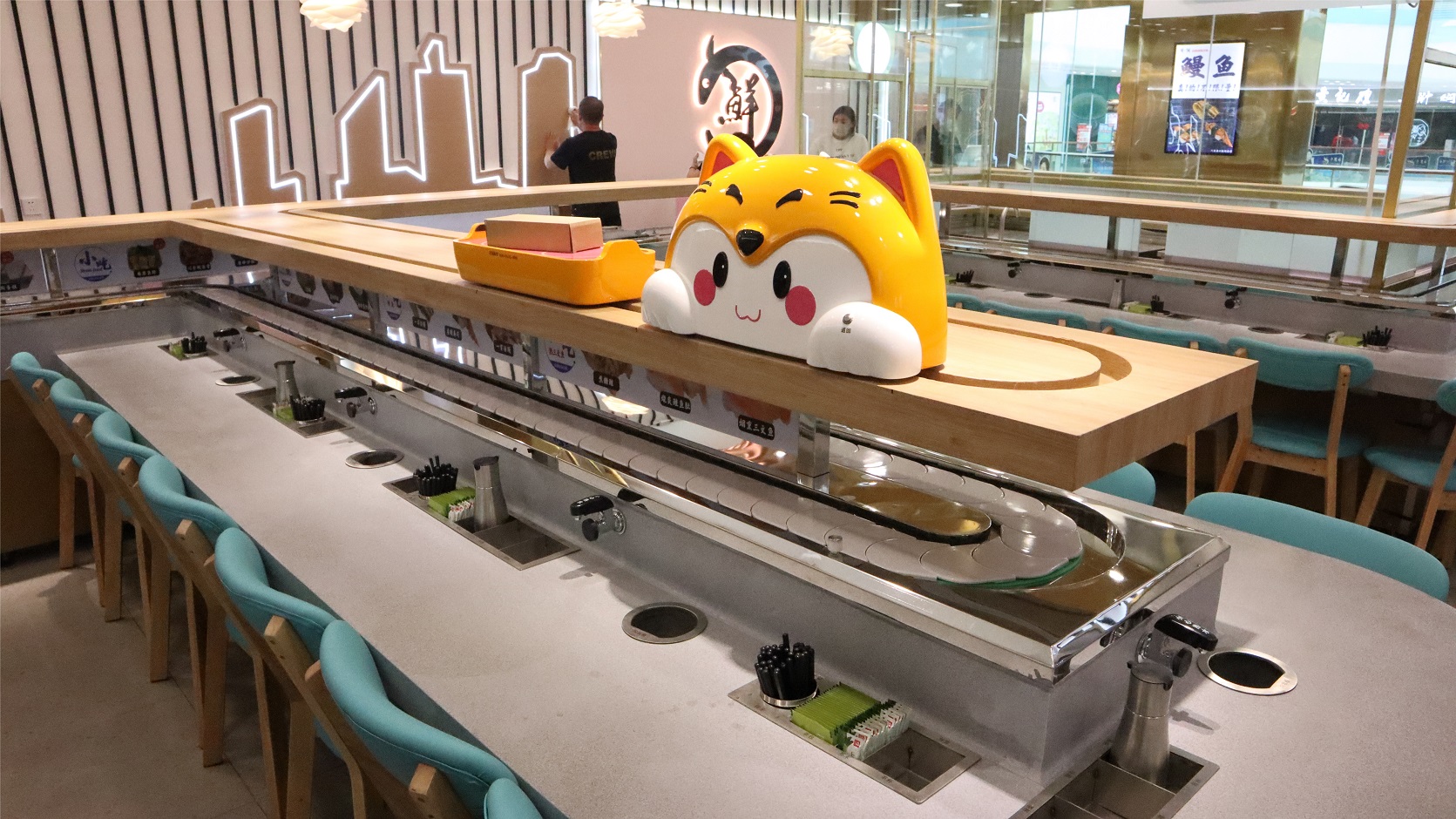 為什么回轉壽司店一般都會配備智能送餐小火車？