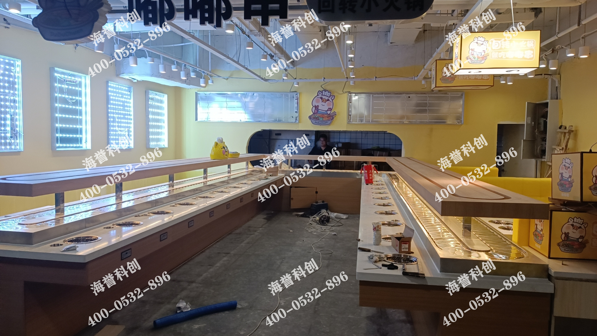 海譽科創吉林長春單涮無煙小火鍋搭載智能送餐小火車安裝完成